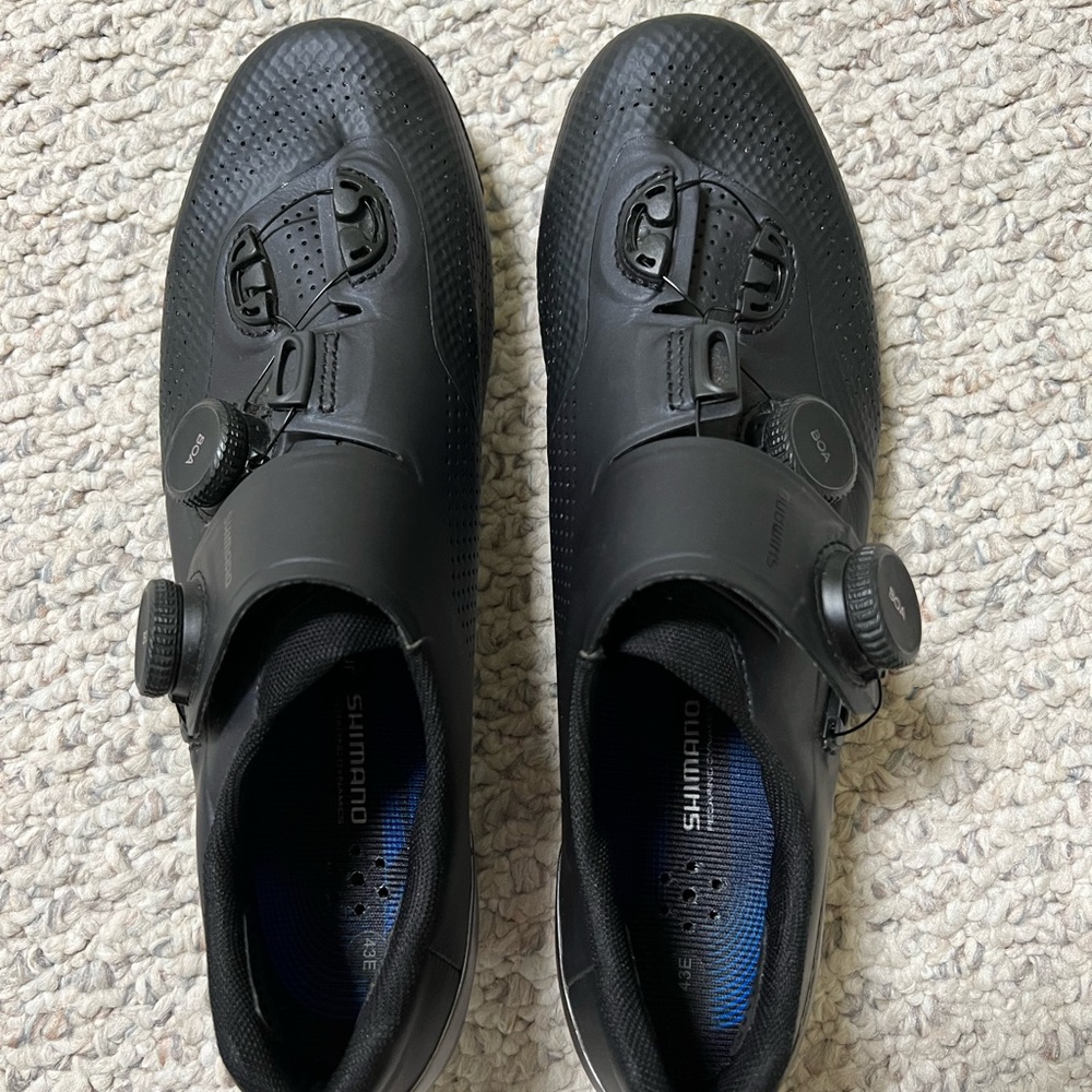 Practically new Shimano SH-RC902 S-Phyre Shoes / 43 Wide